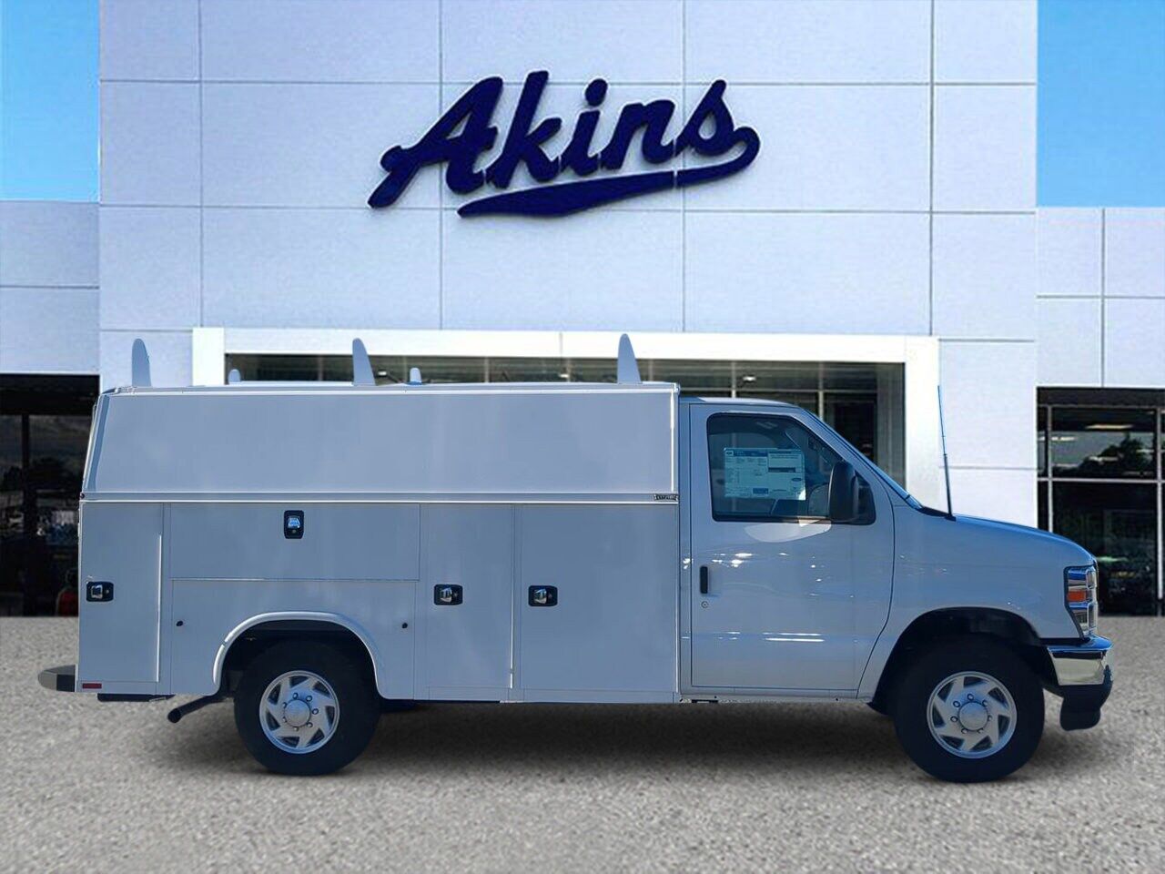2026 FORD E-350