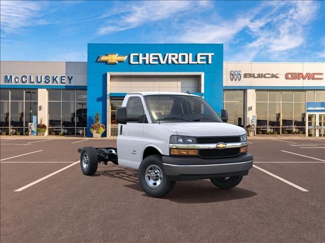 2026 CHEVROLET Express