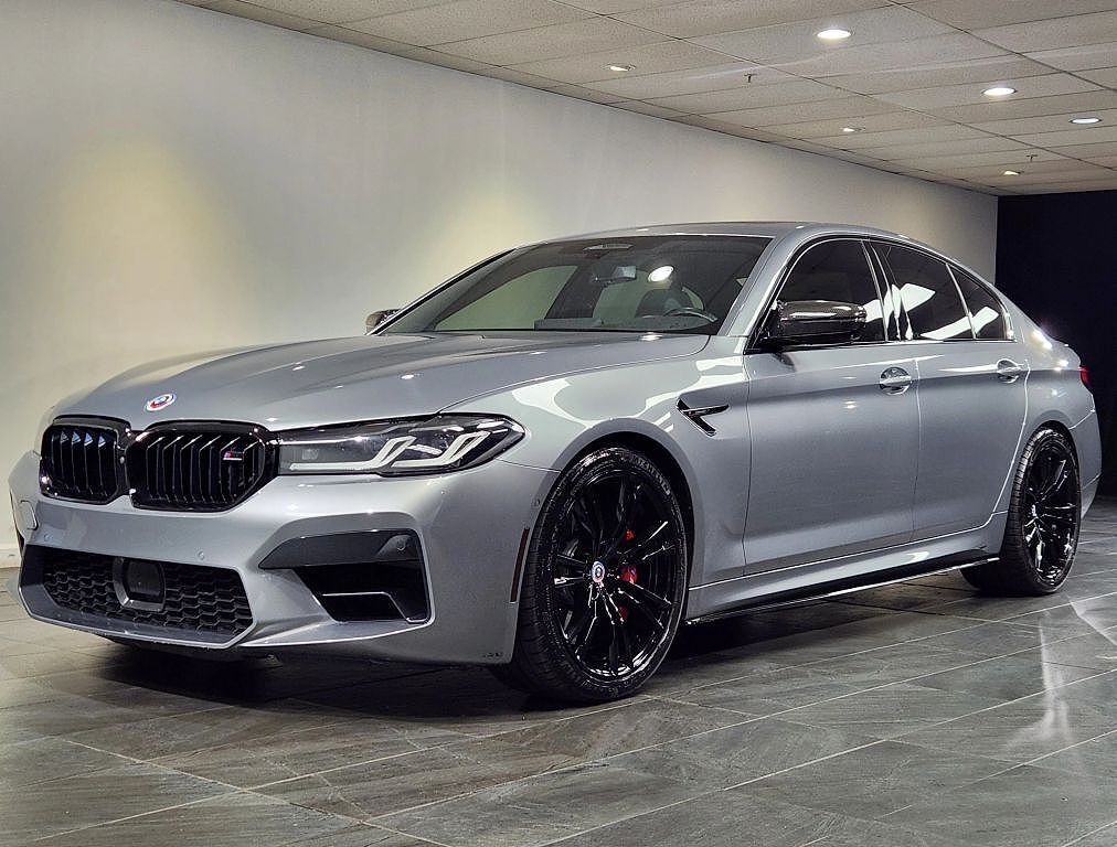 2023 BMW M5