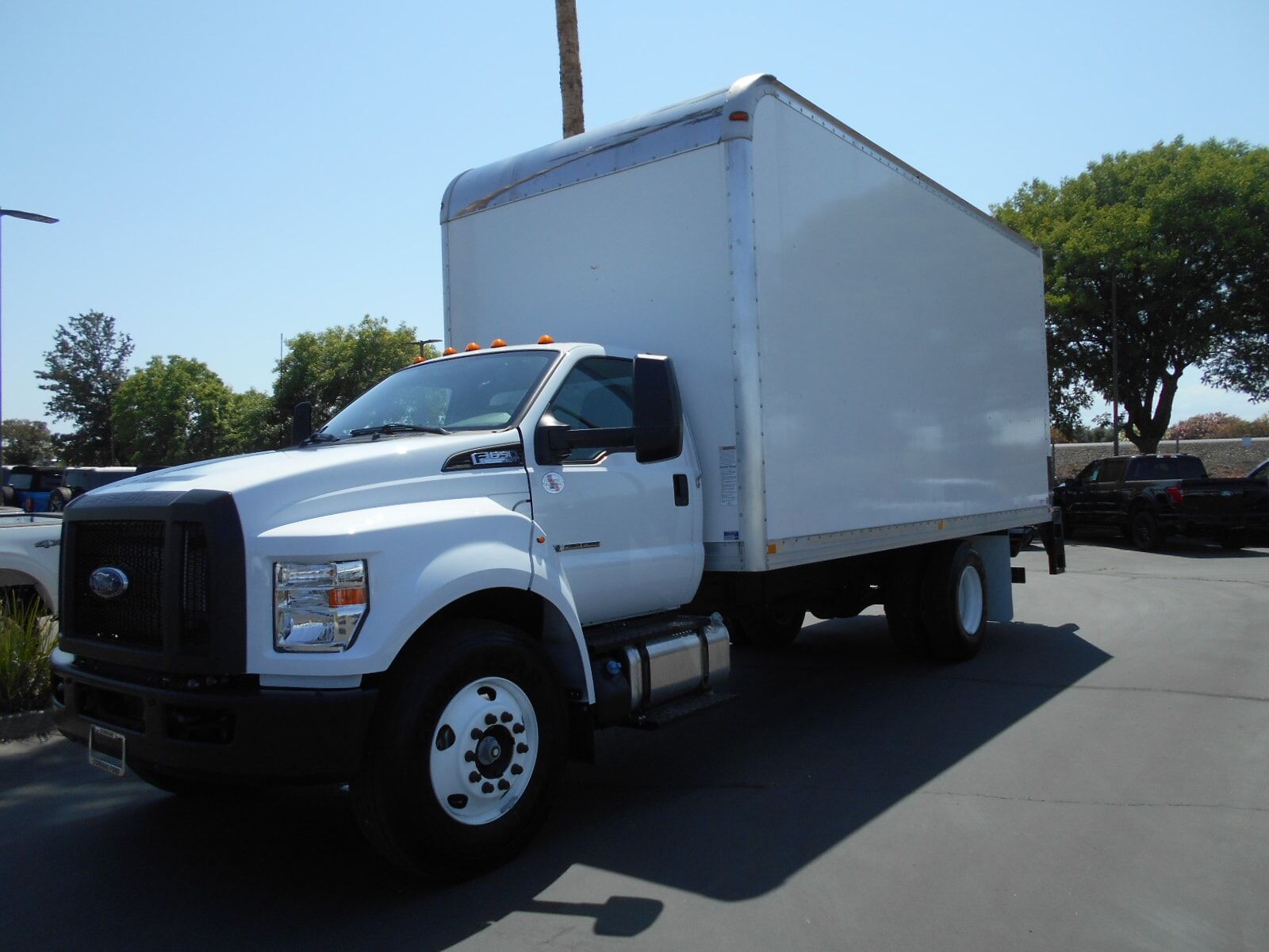 2024 FORD F-650