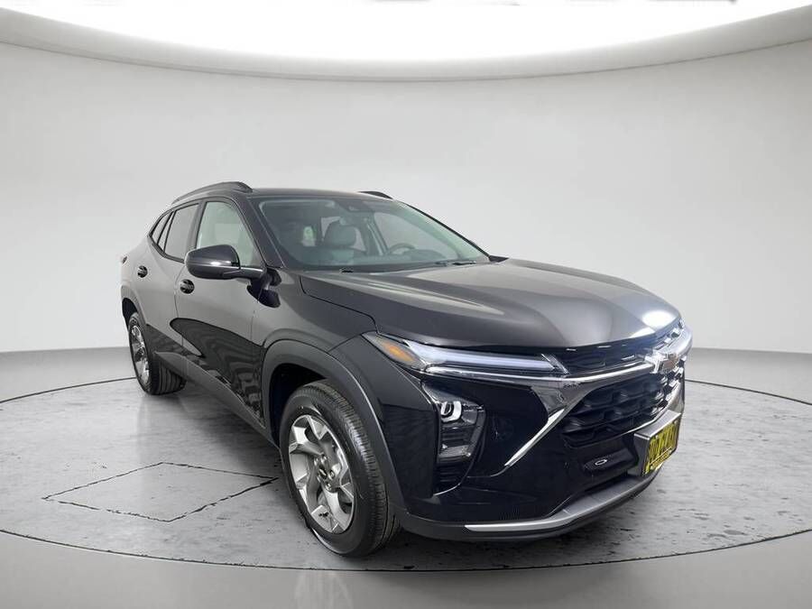 2026 CHEVROLET Trax