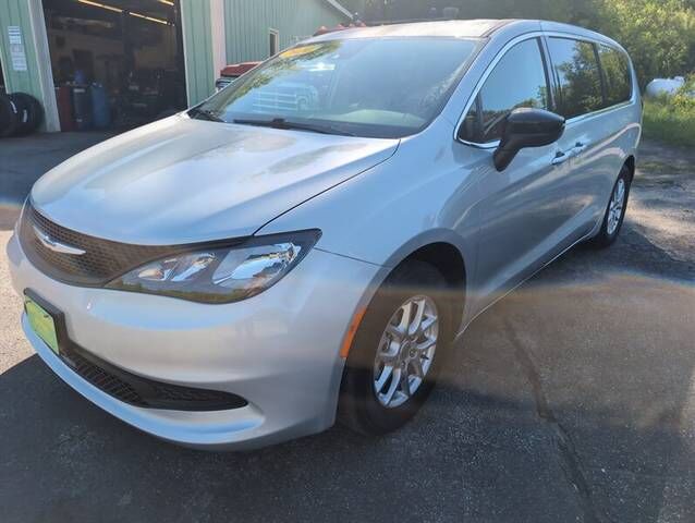 2024 CHRYSLER Voyager