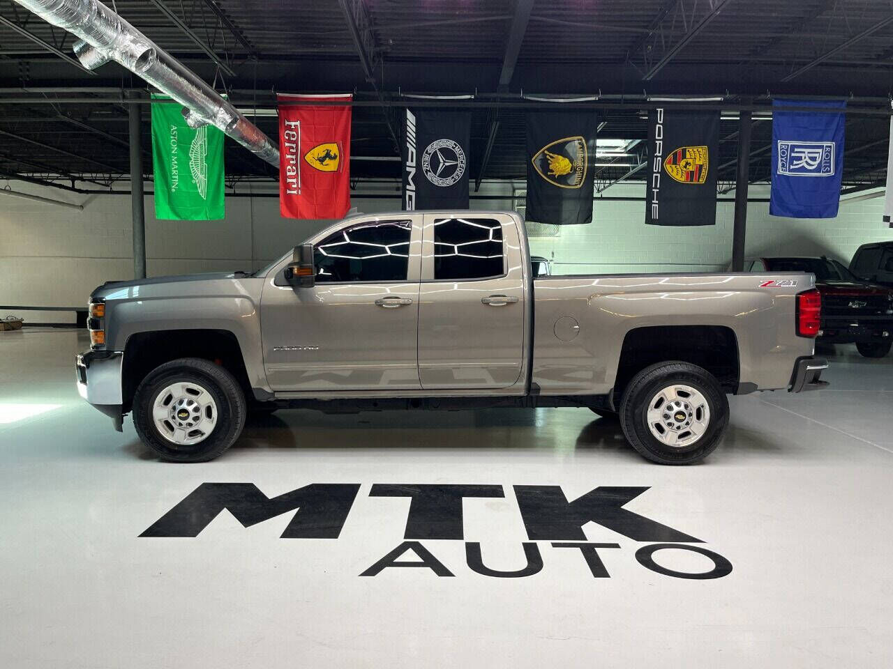 2017 CHEVROLET Silverado