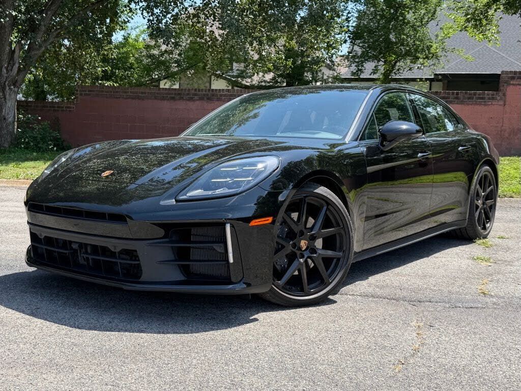 2026 PORSCHE Panamera