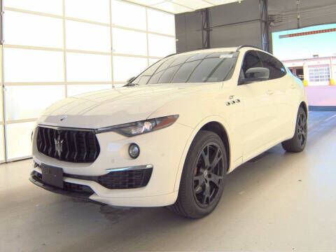 2022 MASERATI Levante