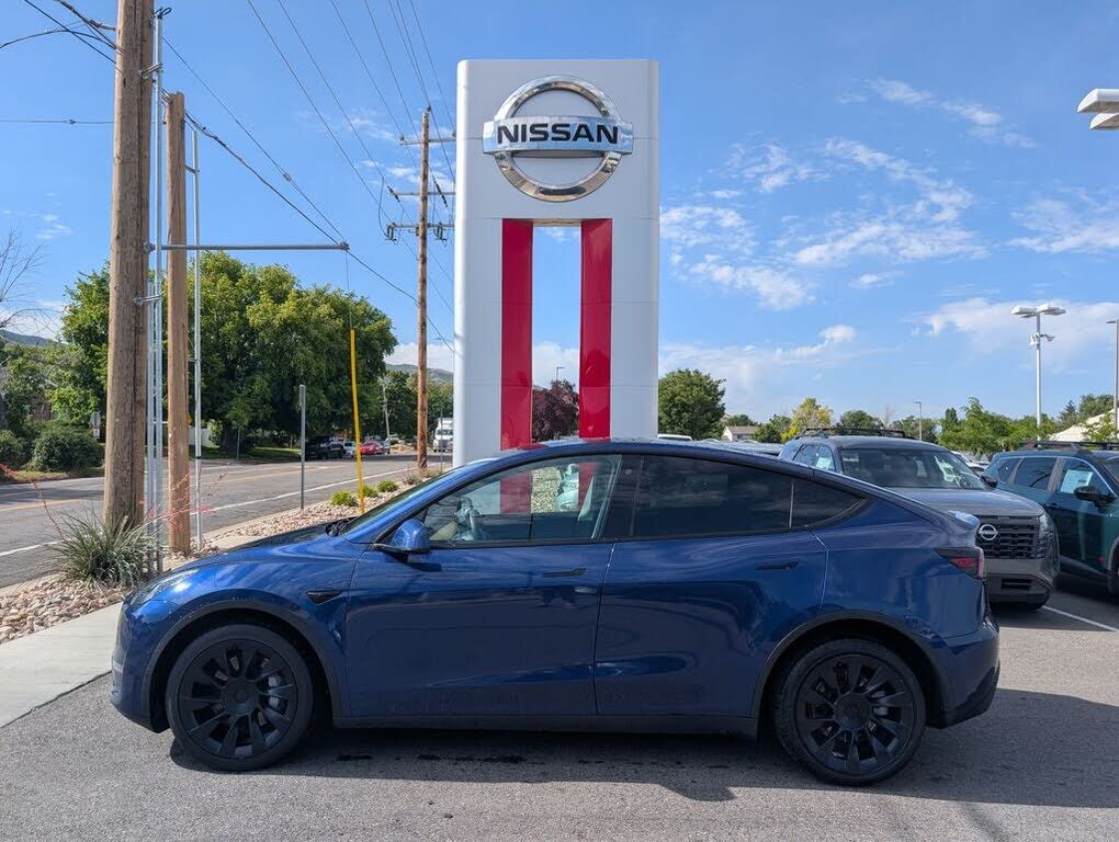 2022 TESLA Model Y