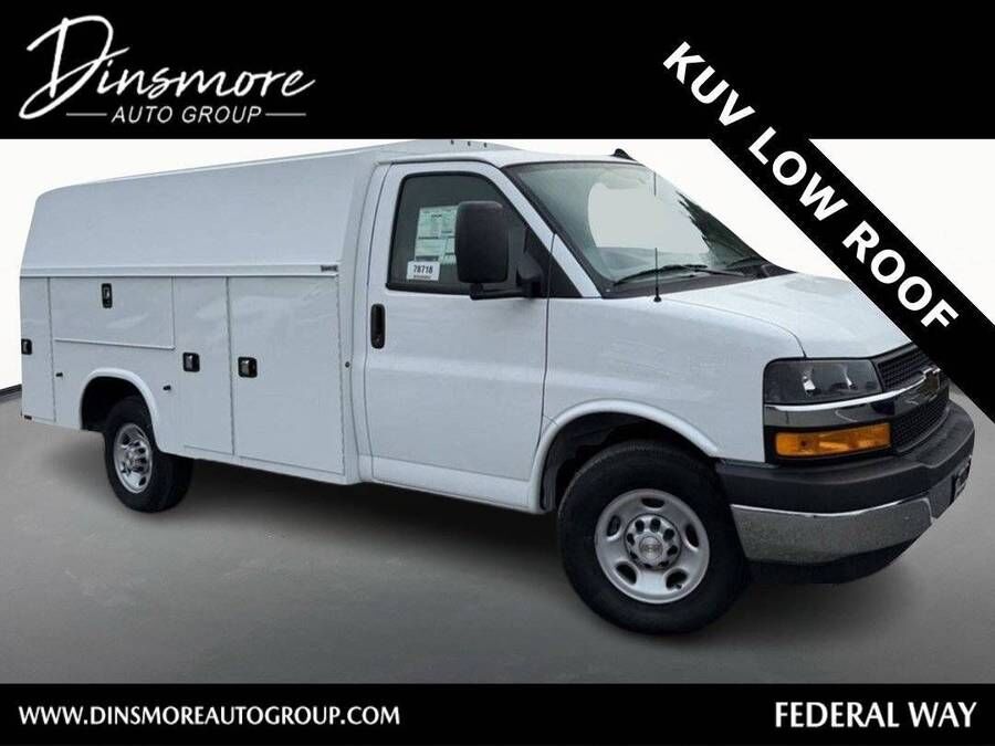 2025 CHEVROLET Express