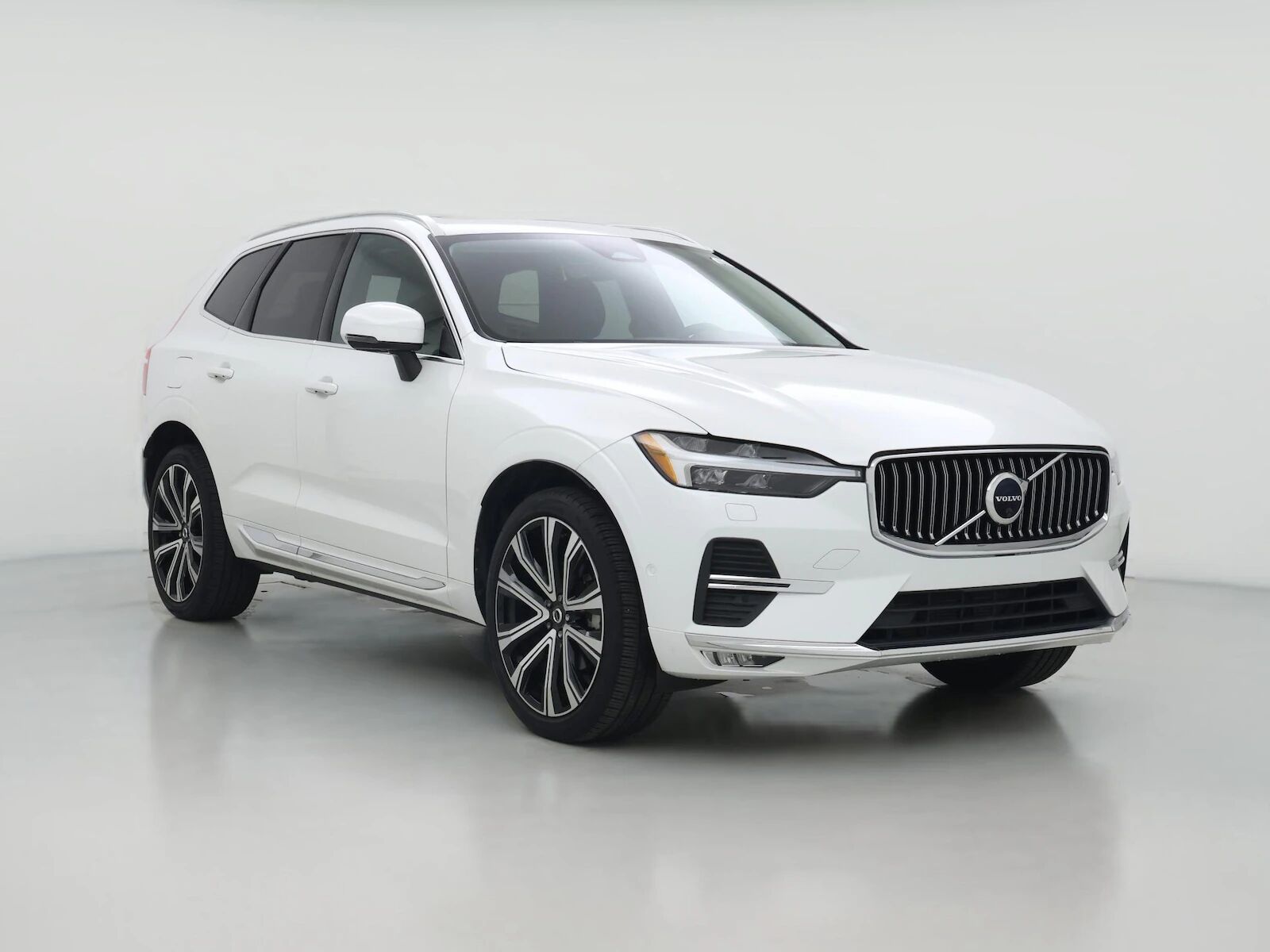 2023 VOLVO XC60