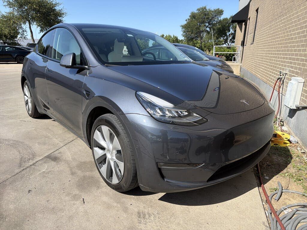 2022 TESLA Model Y