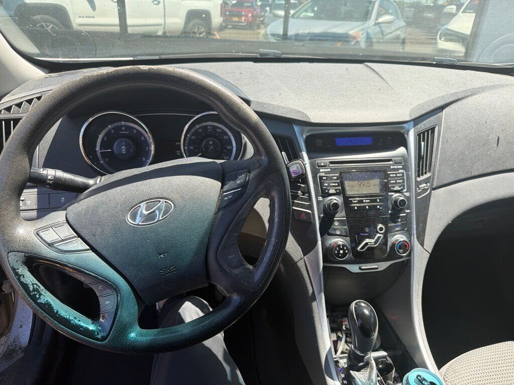2011 HYUNDAI Sonata