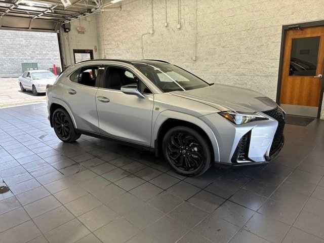 2026 LEXUS UX
