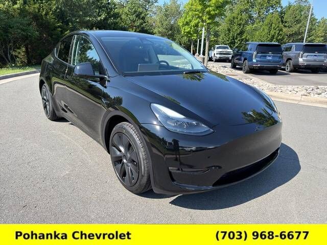 2025 TESLA Model Y