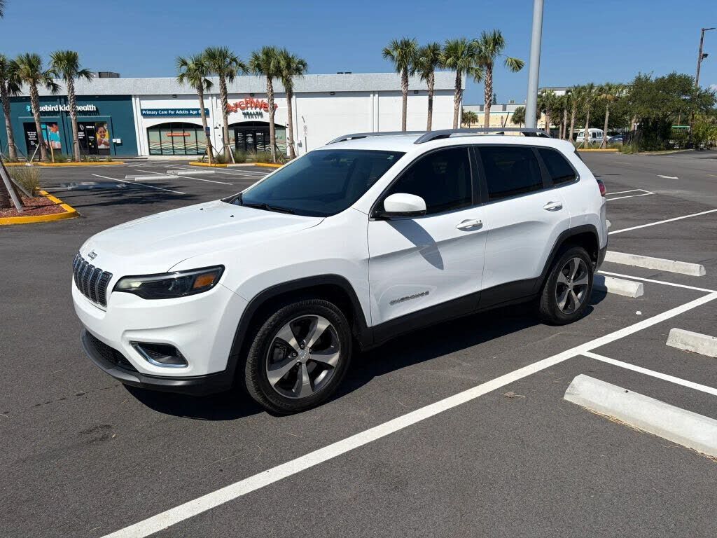 2019 JEEP Cherokee