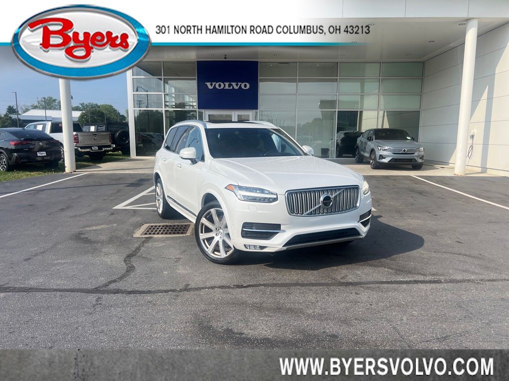 2017 VOLVO XC90
