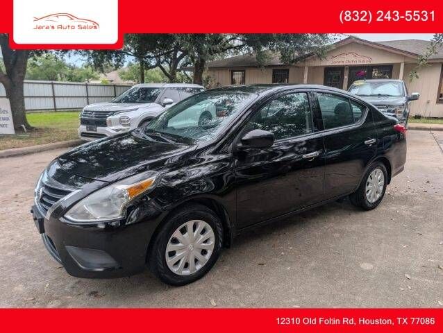 2017 NISSAN Versa