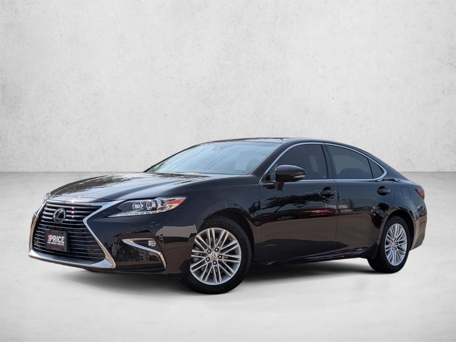 2017 LEXUS ES