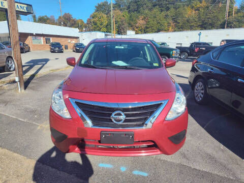 2019 NISSAN Versa