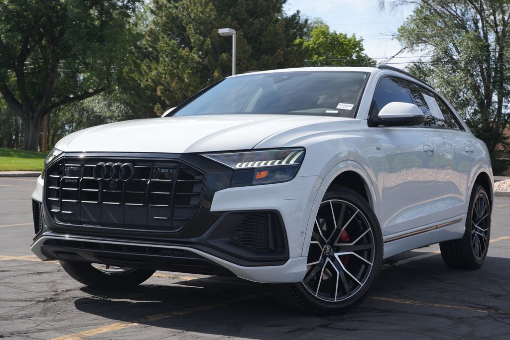 2023 AUDI Q8