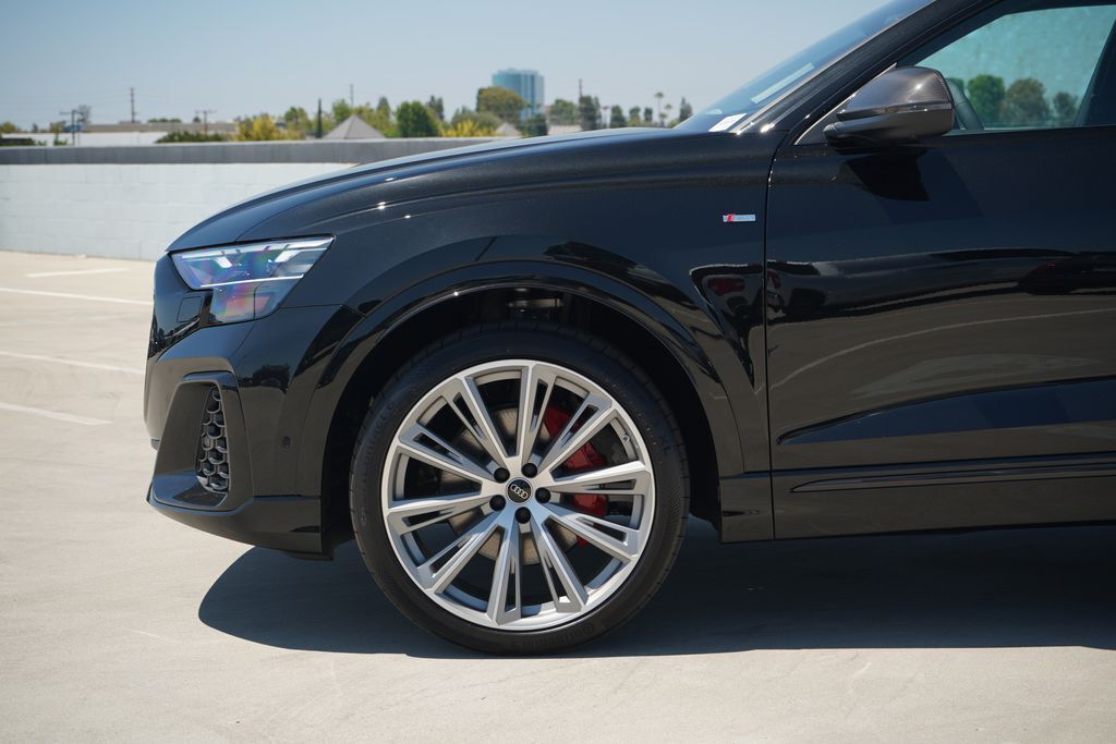 2026 Audi Q8