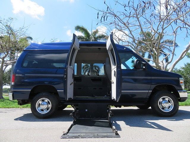 2011 FORD E-350