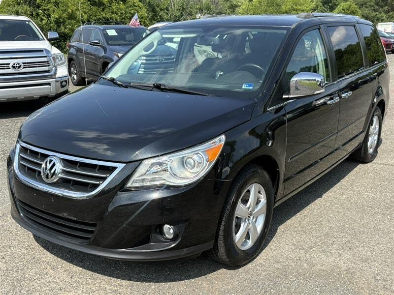 2013 VOLKSWAGEN Routan