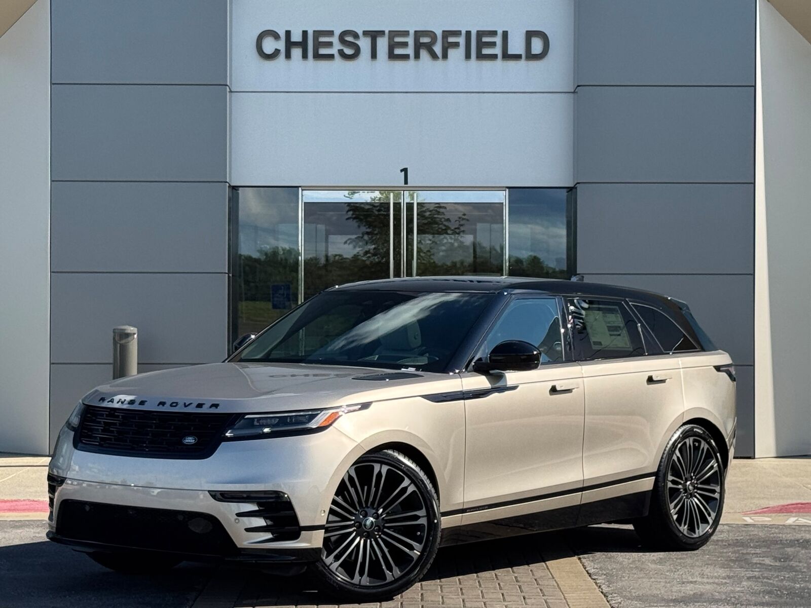 2026 LAND ROVER Range Rover Velar