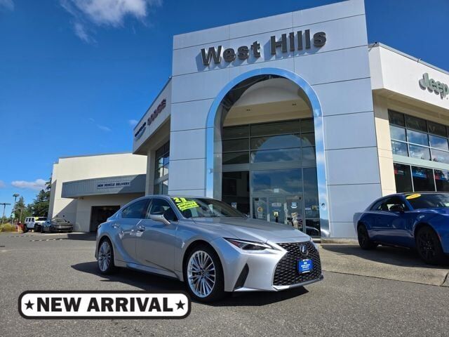 2023 LEXUS IS