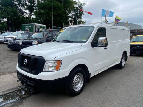 2015 NISSAN NV