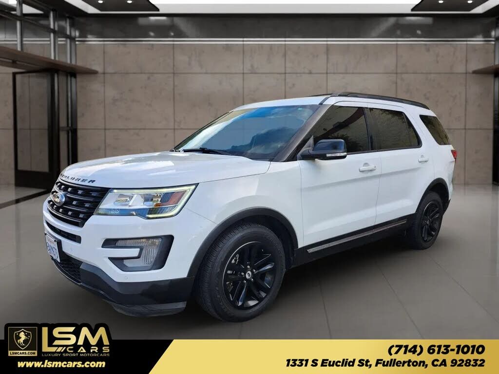 2017 FORD Explorer