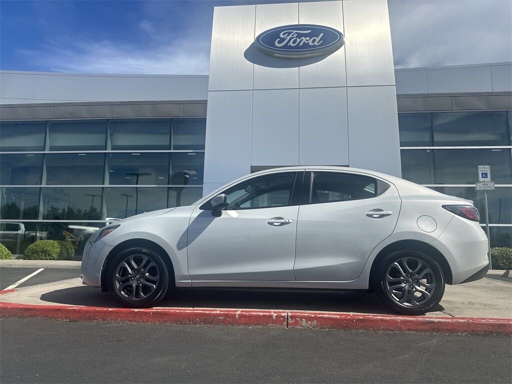 2019 TOYOTA Yaris