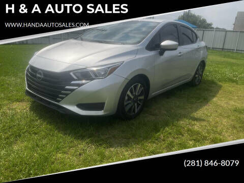 2023 NISSAN Versa