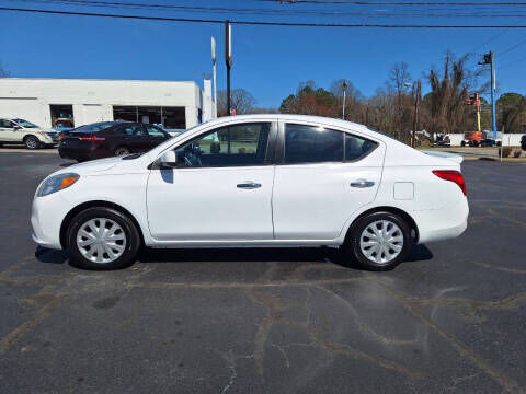2013 NISSAN Versa