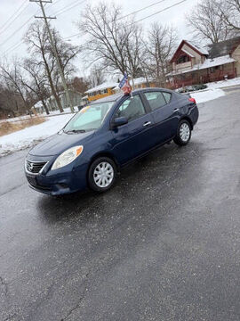 2013 NISSAN Versa