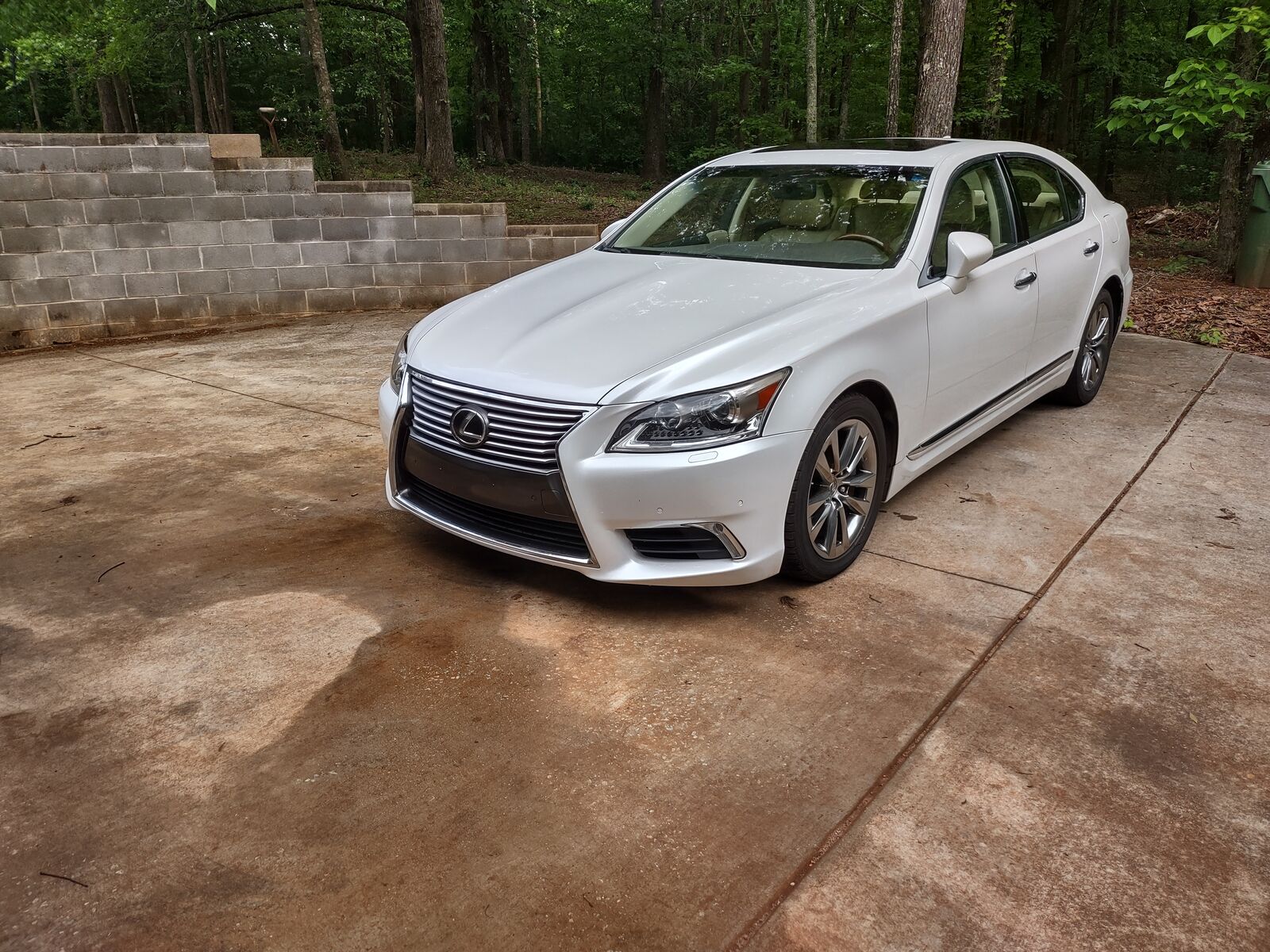 2016 LEXUS LS