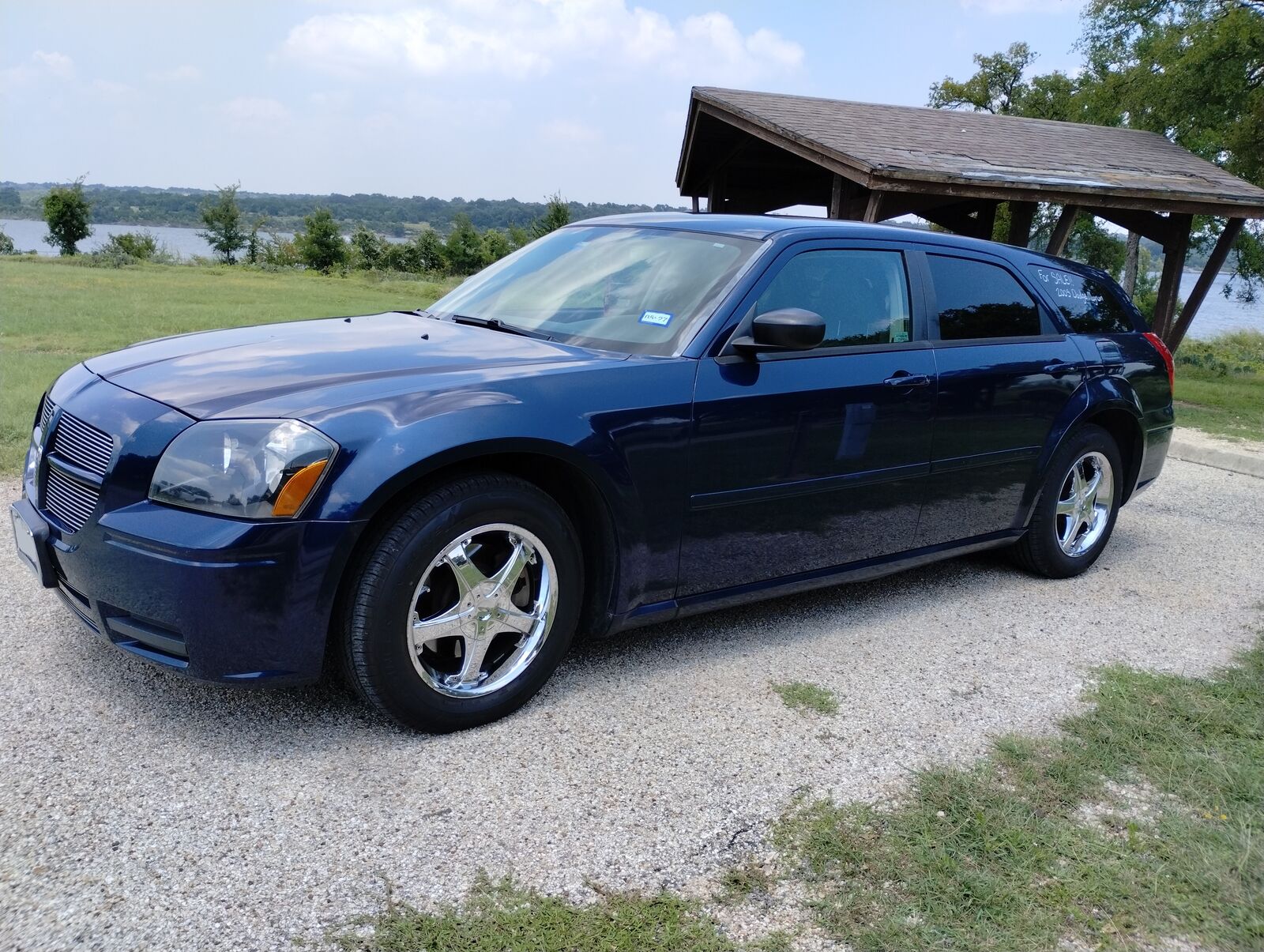 2005 DODGE Magnum
