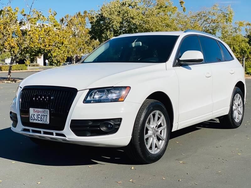2011 AUDI Q5