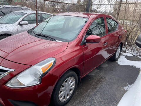 2016 NISSAN Versa