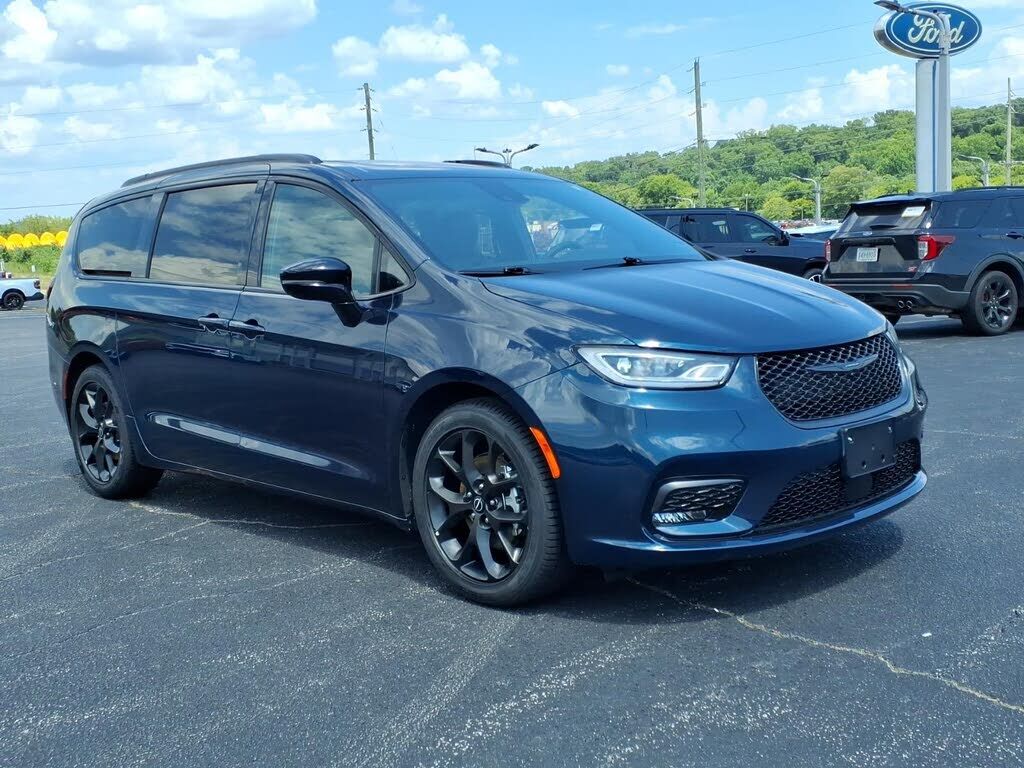 2025 CHRYSLER Pacifica