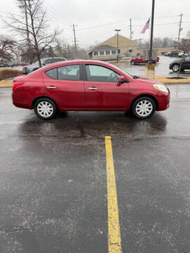 2012 NISSAN Versa
