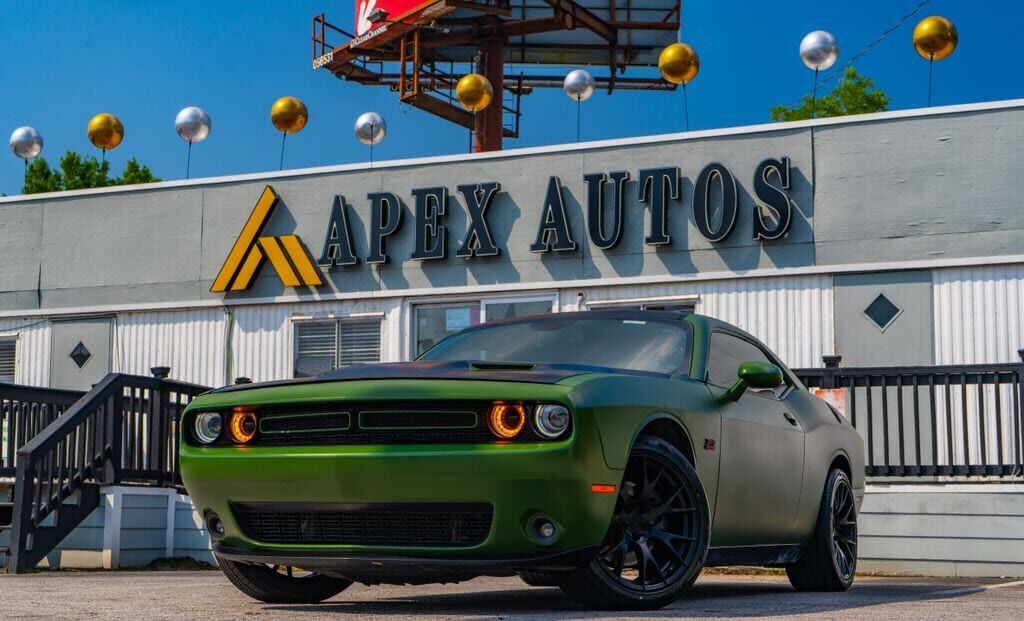 2017 DODGE Challenger