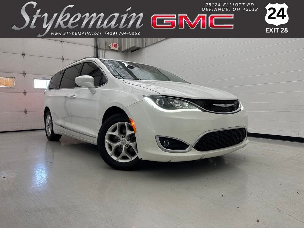 2020 CHRYSLER Pacifica