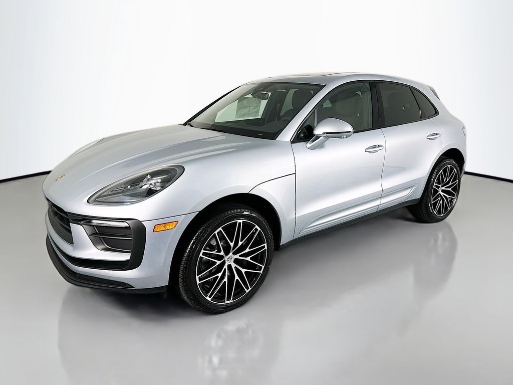 2026 PORSCHE Macan