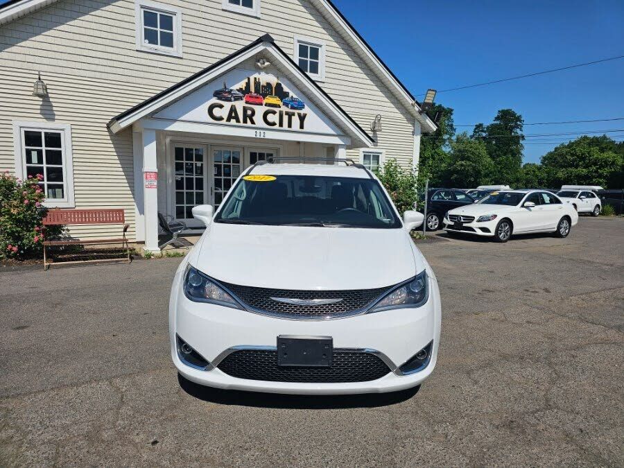 2017 CHRYSLER Pacifica