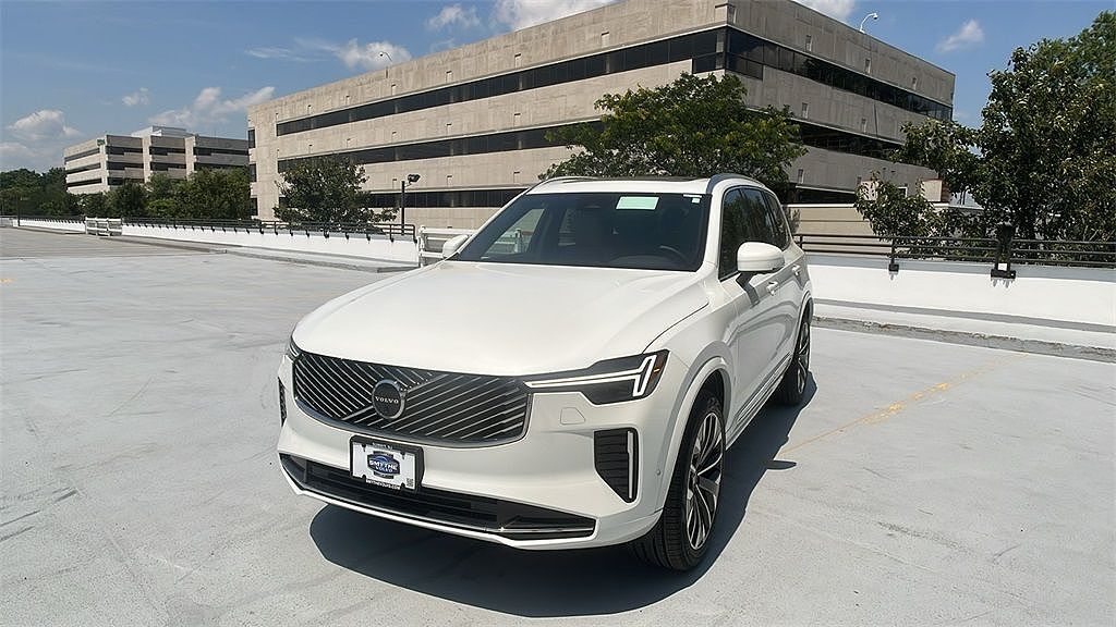 2026 VOLVO XC90