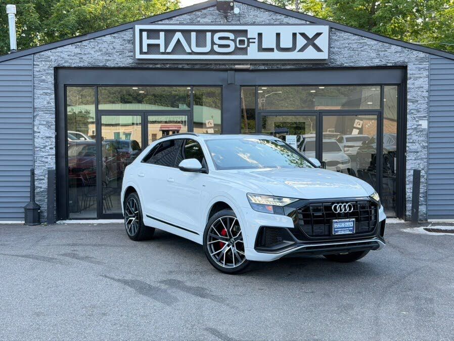 2021 AUDI Q8