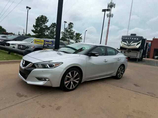 2017 NISSAN Maxima