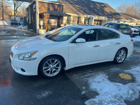 2011 NISSAN Maxima