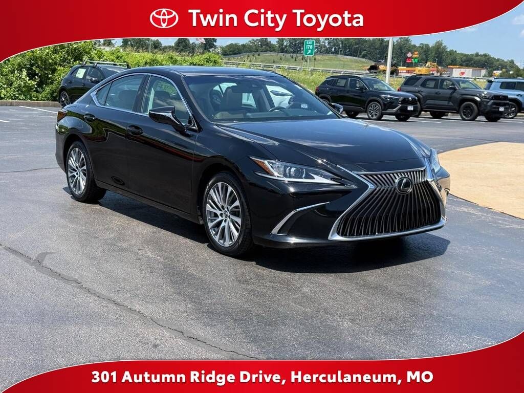 2021 LEXUS ES