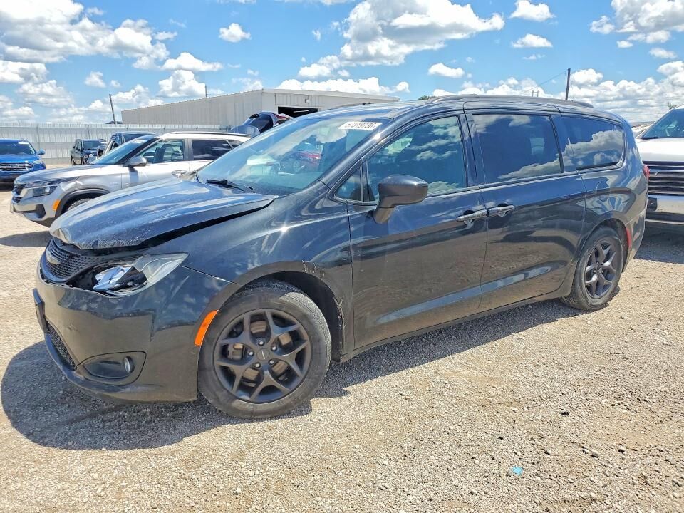 2019 CHRYSLER Pacifica