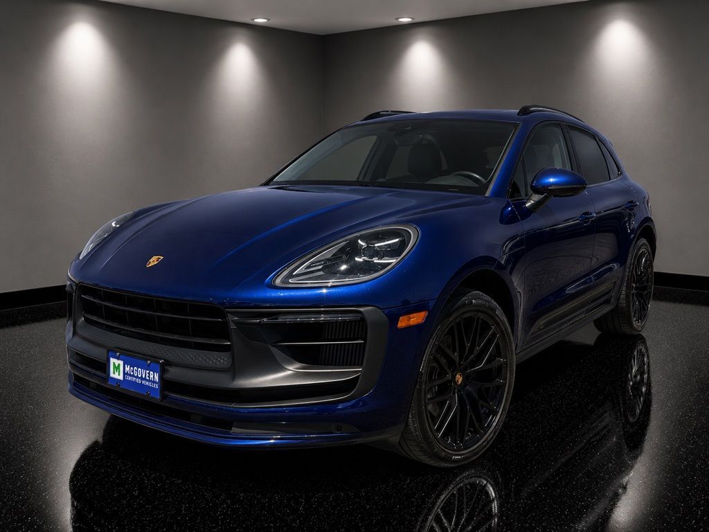 2022 PORSCHE Macan